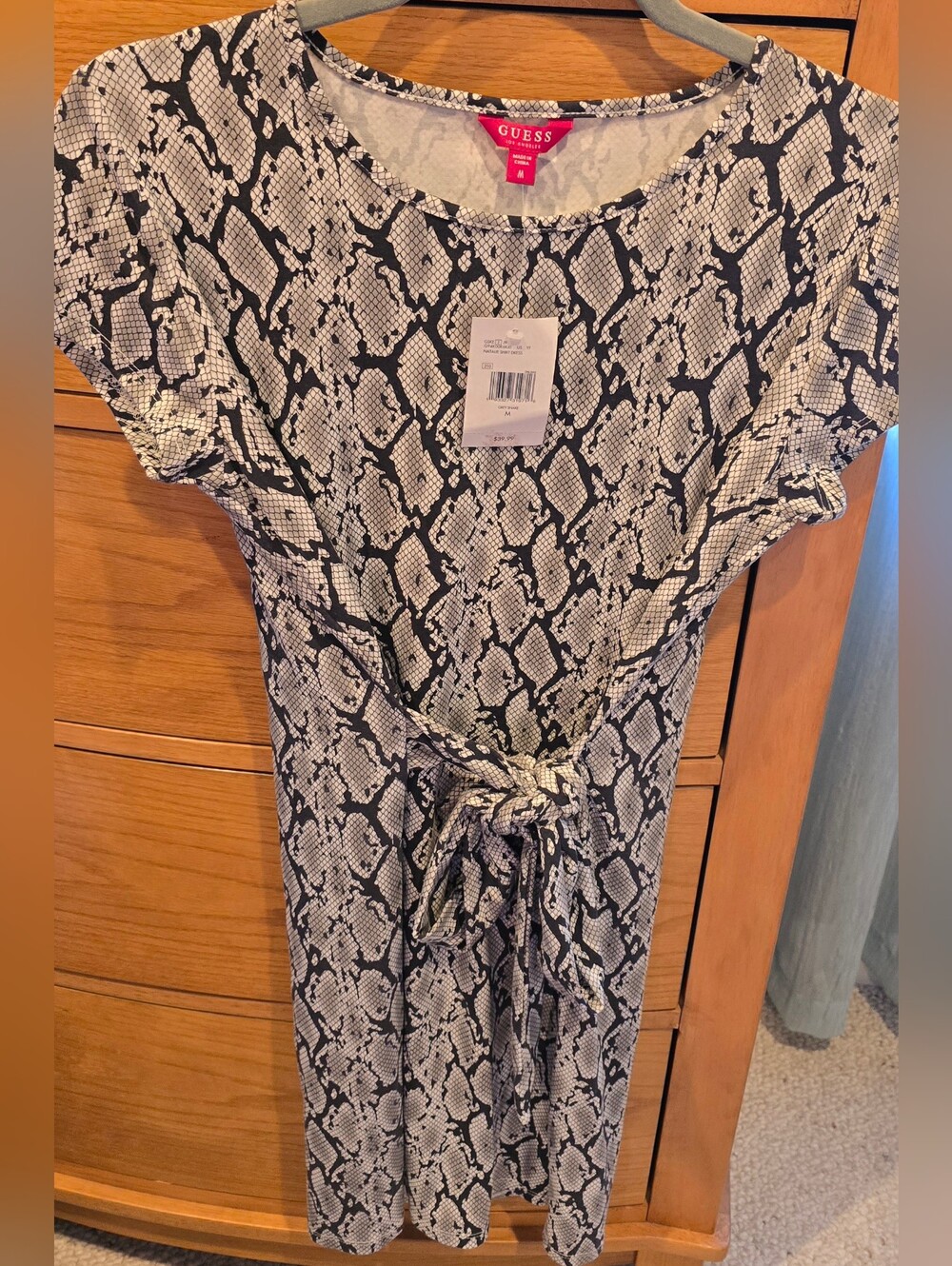 GUESS NWT Women’s Black and White Snake Print Tie-Waist Dress, Women's M